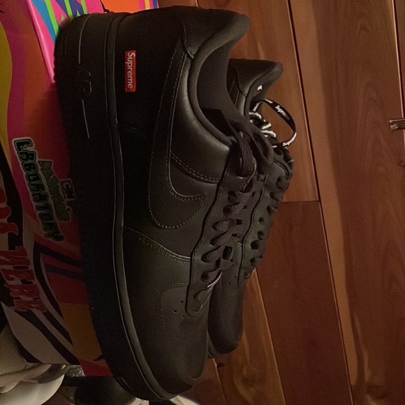 Nike AF1xSupreme brand new without box. - Picture 6 of 6